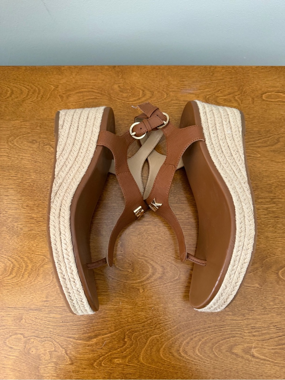Michael Kors Size 8 Leather Espadrille Wedge Sandals Brown MK Logo T Strap - Picture 7 of 7